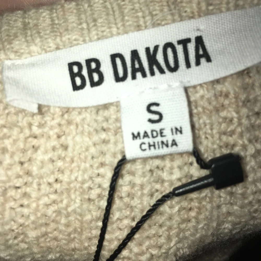 NWT BB Dakota Underneath It All Sweater Small